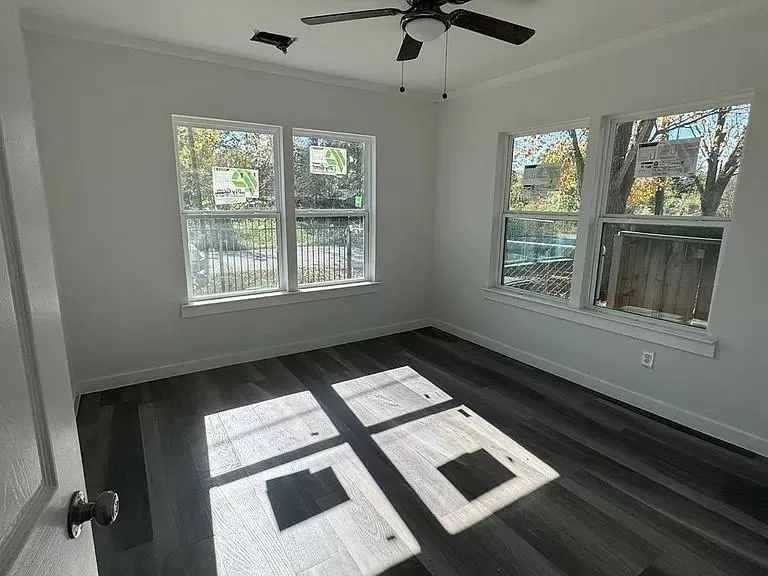 3903 Broyles Street Houston, TX 77026