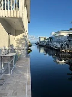 75 Coral Dr Key Largo, FL 33037