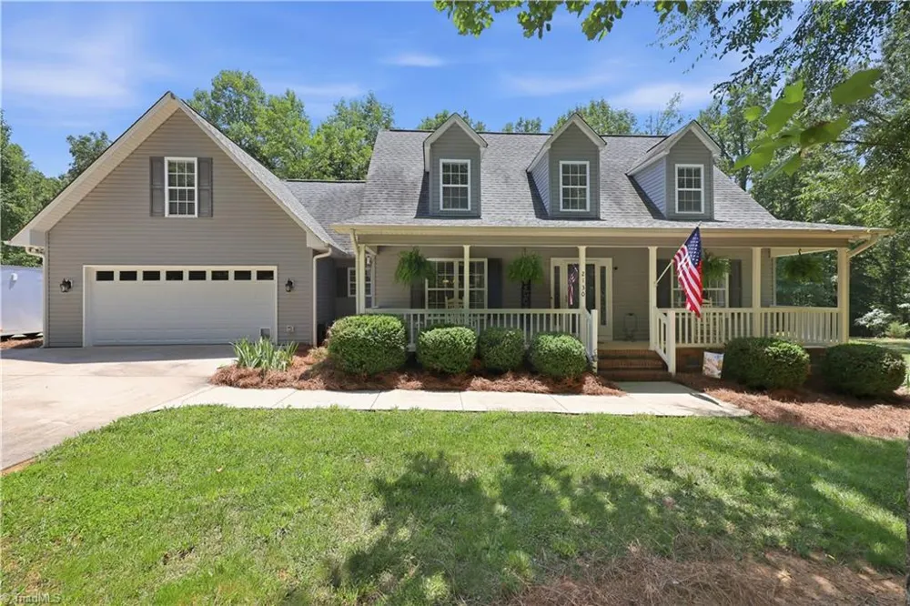 2130 Willow Oak Drive Thomasville, NC 27360