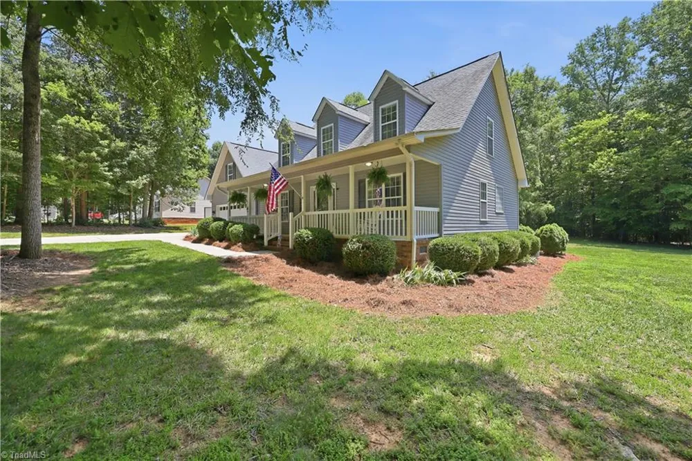 2130 Willow Oak Drive Thomasville, NC 27360