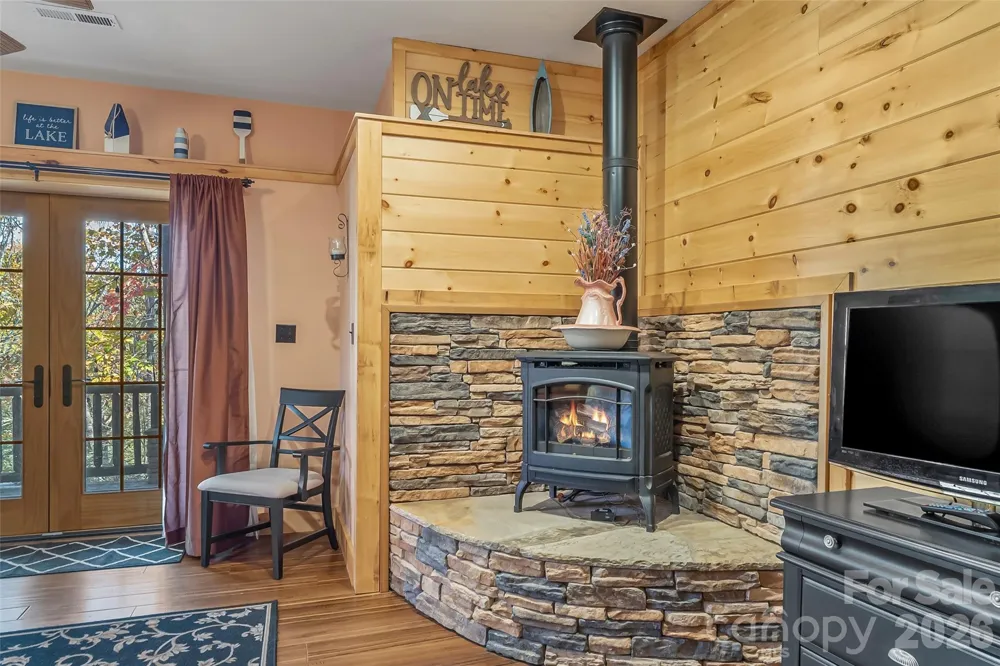 143 Nature Walk Drive Marion, NC 28752