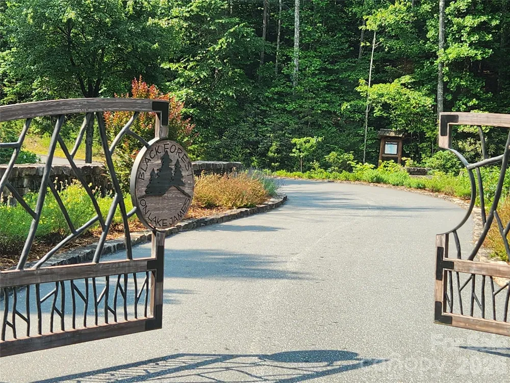 143 Nature Walk Drive Marion, NC 28752