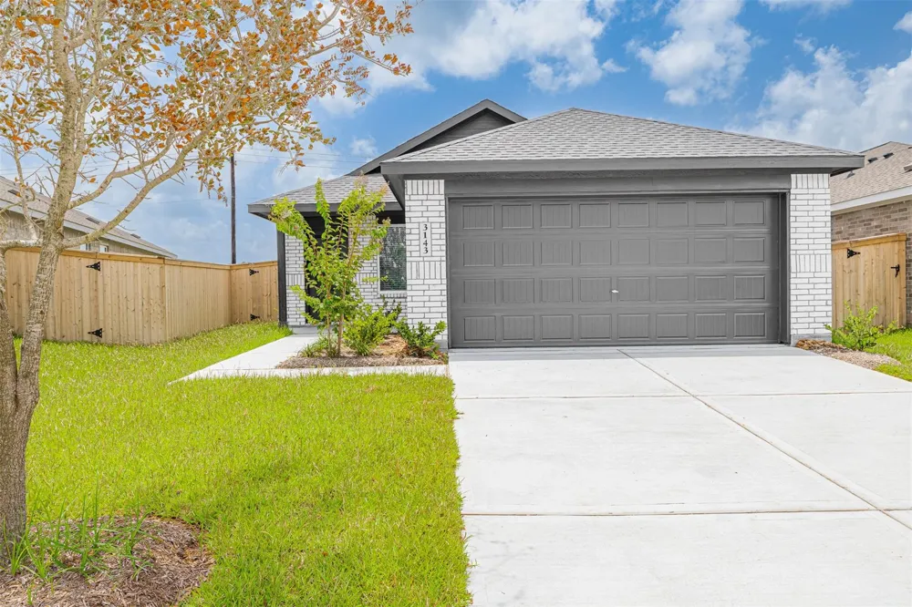 3143 Savannah Rose Drive Angleton, TX 77515