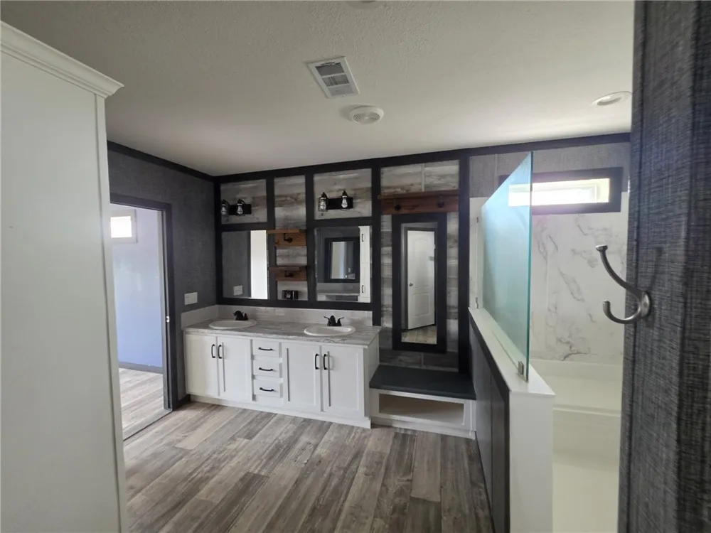 2443 Lindsey Robstown, TX 78380