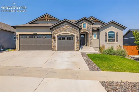 9813 Fairway Glen Drive
