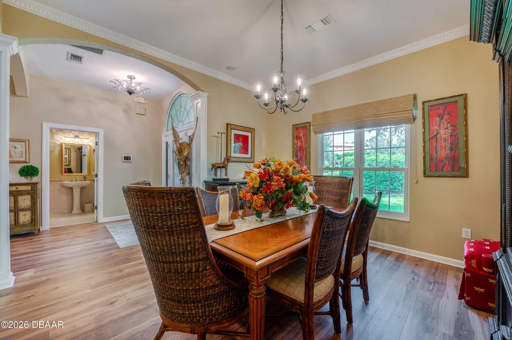 1259 Avenida De Las Casas Lady Lake, FL 32159