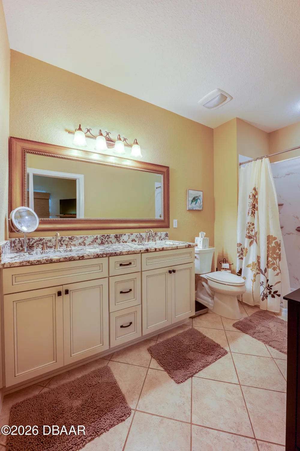 1259 Avenida De Las Casas Lady Lake, FL 32159
