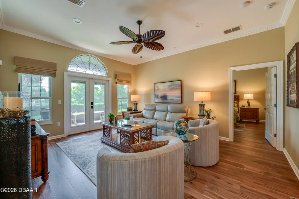 1259 Avenida De Las Casas Lady Lake, FL 32159