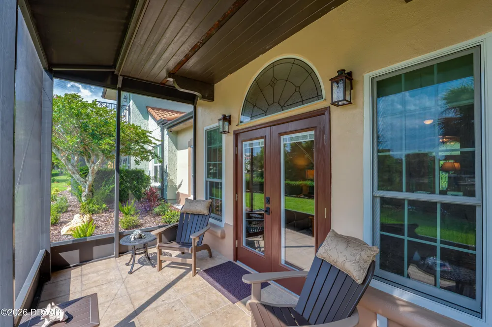 1259 Avenida De Las Casas Lady Lake, FL 32159