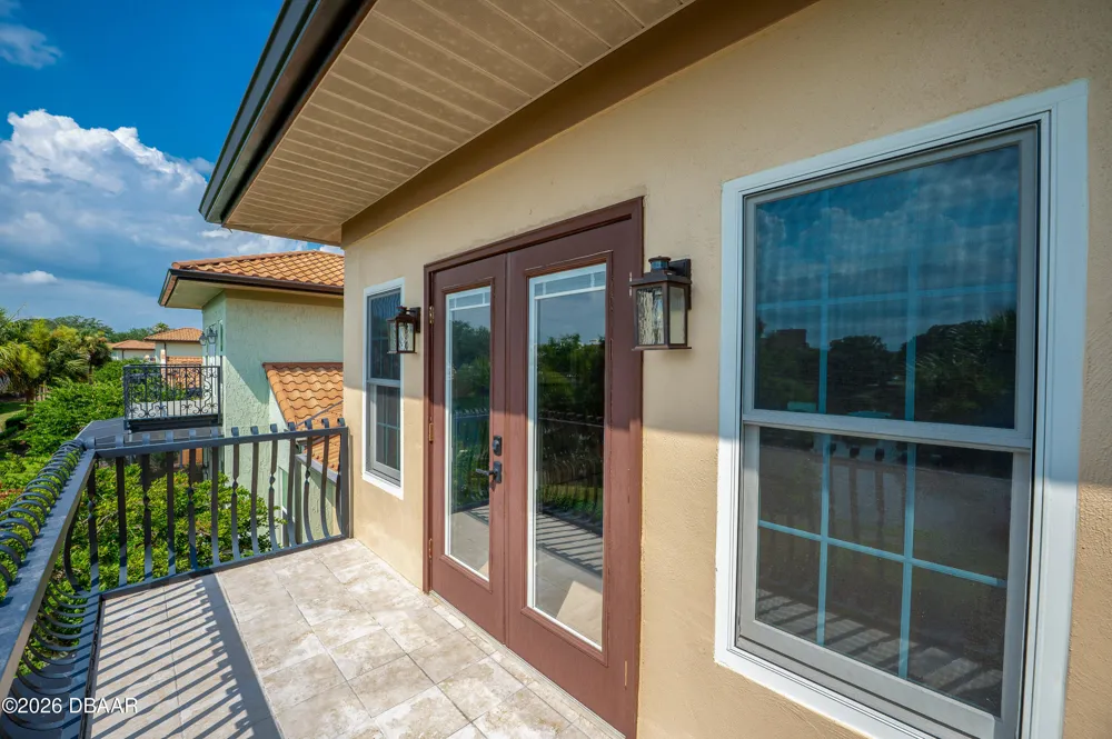 1259 Avenida De Las Casas Lady Lake, FL 32159