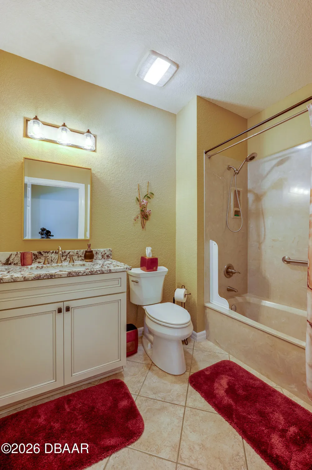 1259 Avenida De Las Casas Lady Lake, FL 32159