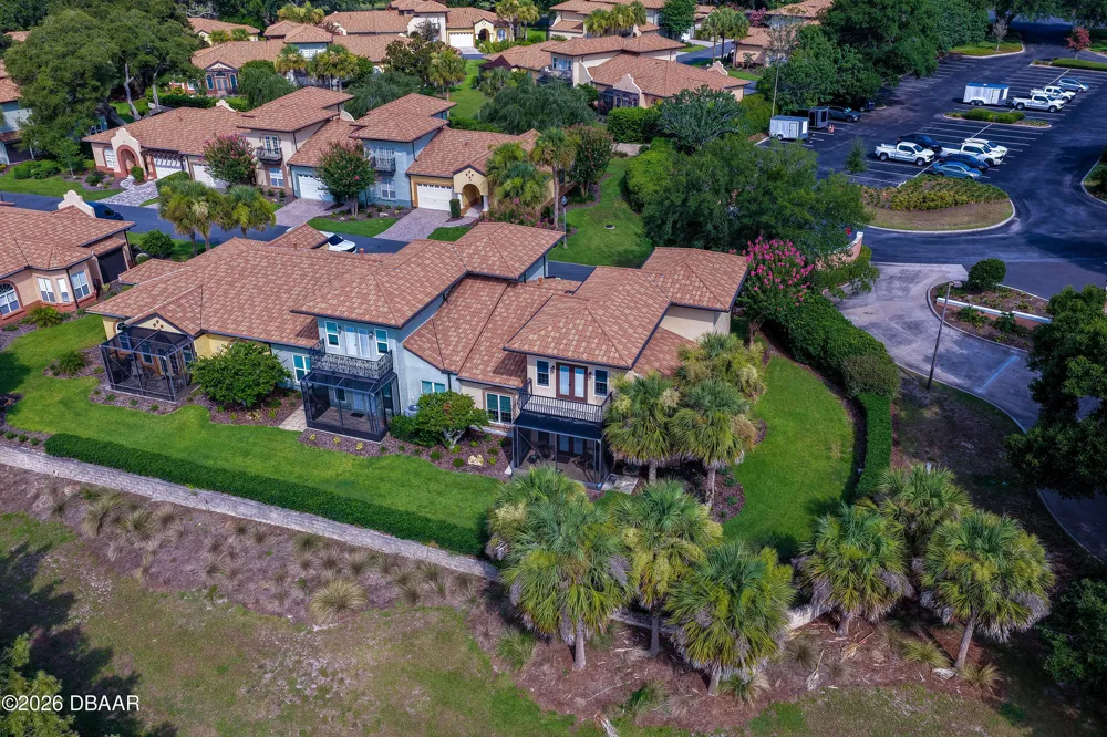 1259 Avenida De Las Casas Lady Lake, FL 32159