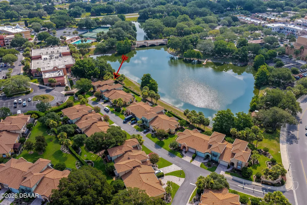 1259 Avenida De Las Casas Lady Lake, FL 32159