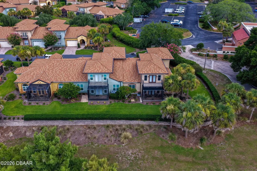1259 Avenida De Las Casas Lady Lake, FL 32159