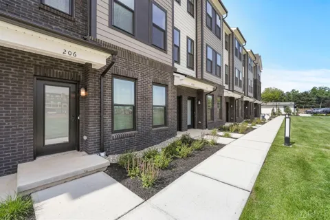 206 Lyla Lane