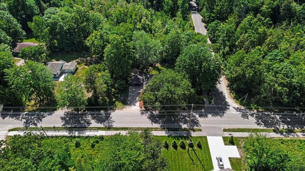 18195 148th Avenue Spring Lake, MI 49456