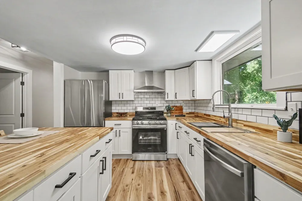 18195 148th Avenue Spring Lake, MI 49456