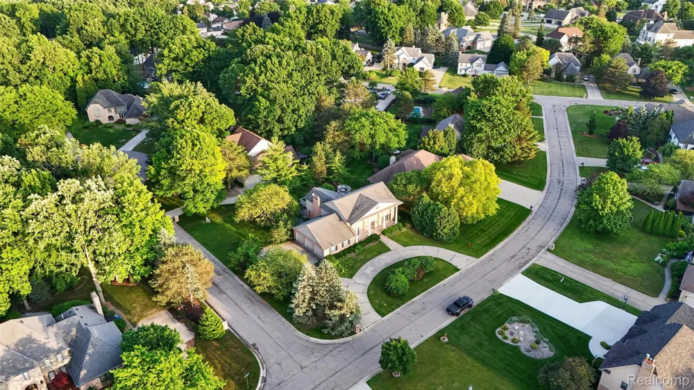 11549 Kings Coach Road Grand Blanc City, MI 48439