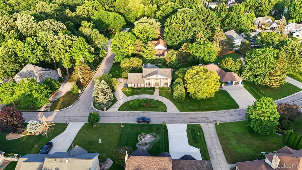 11549 Kings Coach Road Grand Blanc City, MI 48439