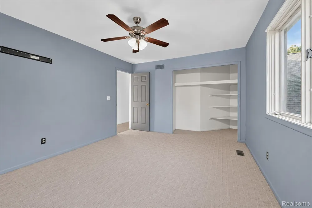 11549 Kings Coach Road Grand Blanc City, MI 48439
