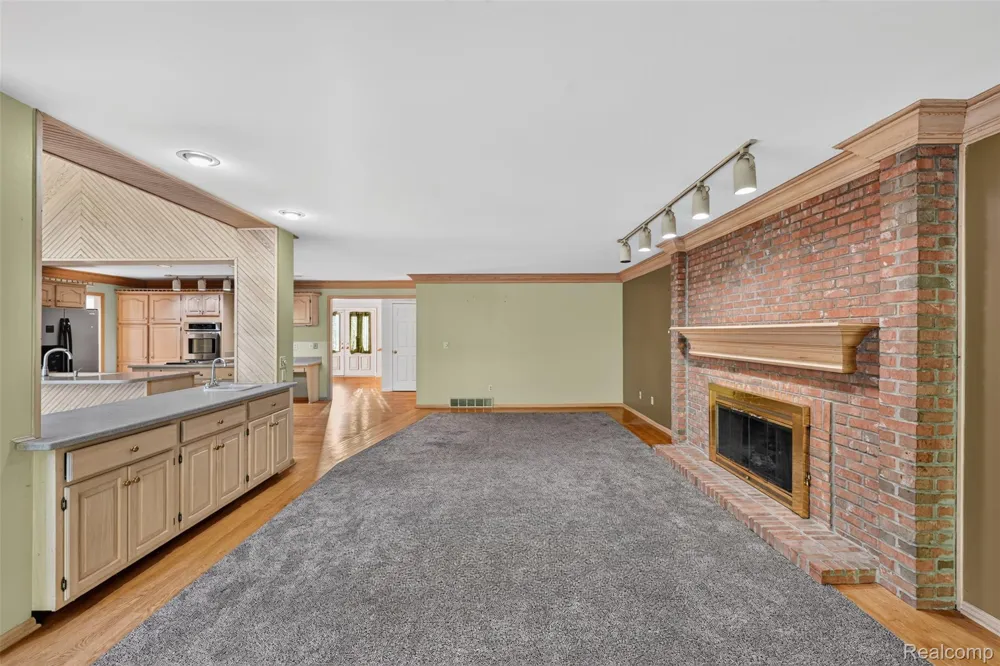 11549 Kings Coach Road Grand Blanc City, MI 48439