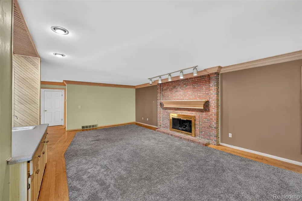 11549 Kings Coach Road Grand Blanc City, MI 48439