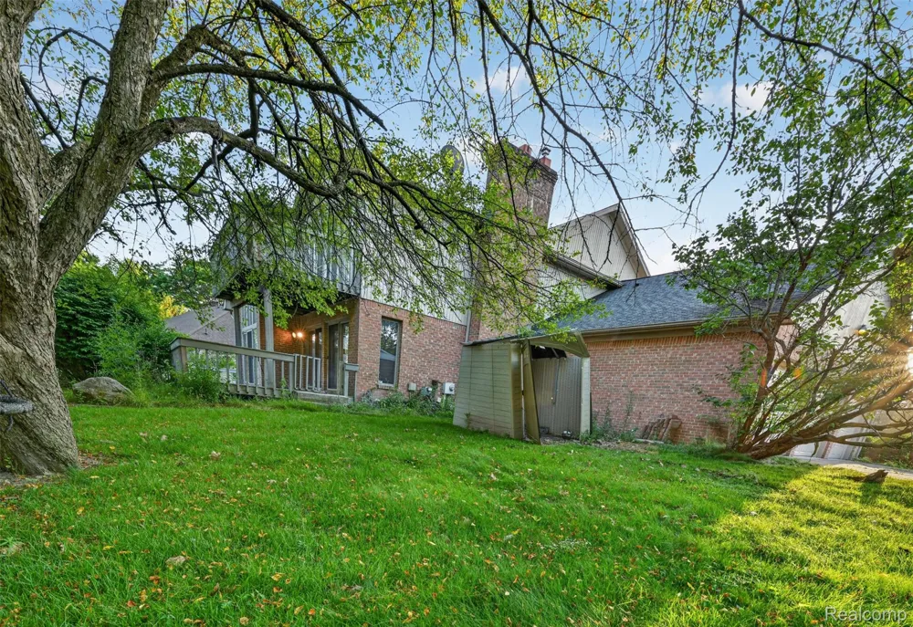 11549 Kings Coach Road Grand Blanc City, MI 48439