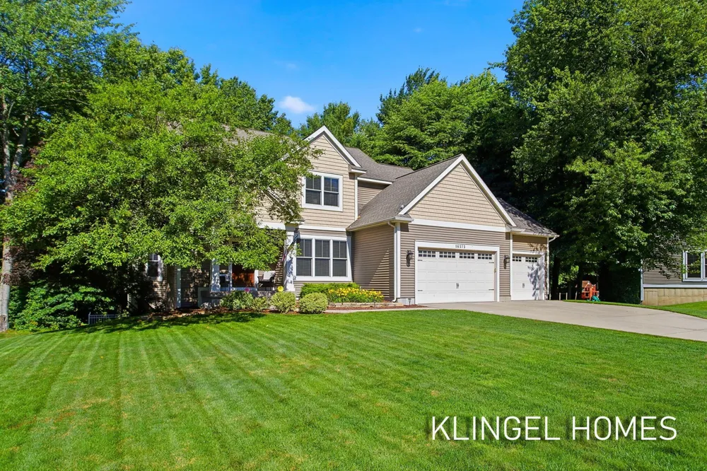 16373 W Willow Drive Spring Lake Township, MI 49456