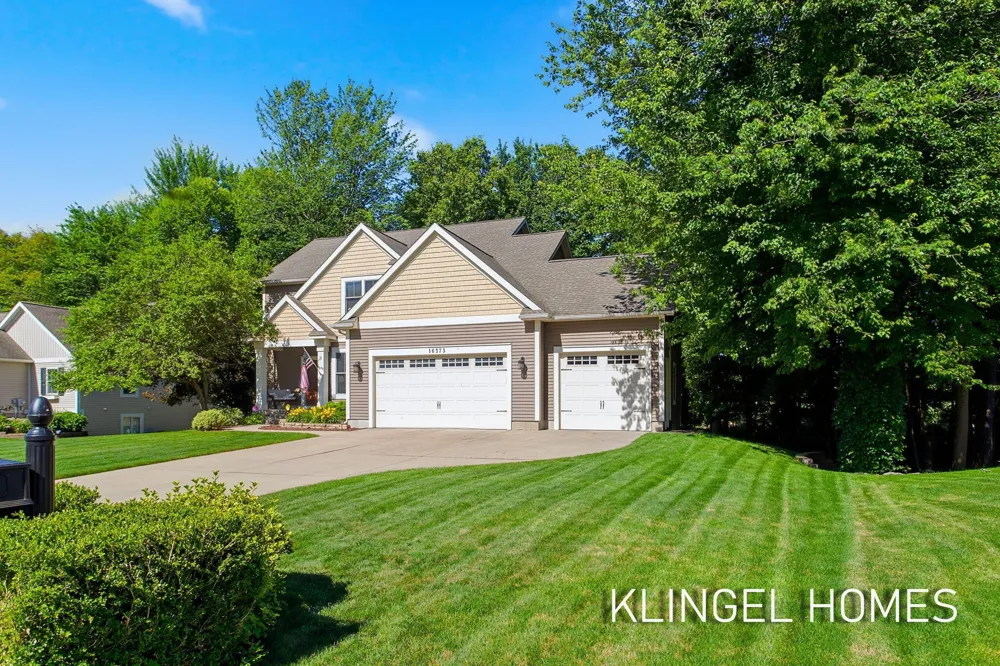 16373 W Willow Drive Spring Lake Township, MI 49456