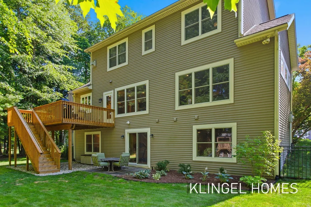 16373 W Willow Drive Spring Lake Township, MI 49456