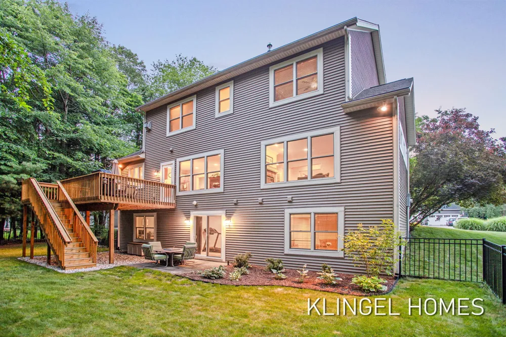 16373 W Willow Drive Spring Lake Township, MI 49456