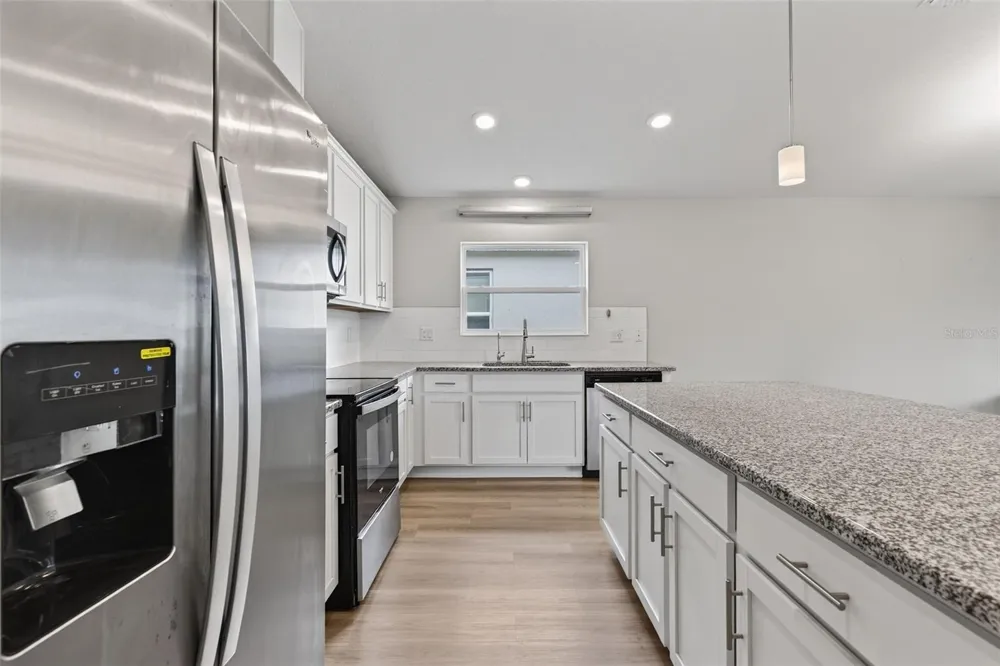 9972 MESIC WOODS AVENUE Seffner, FL 33584