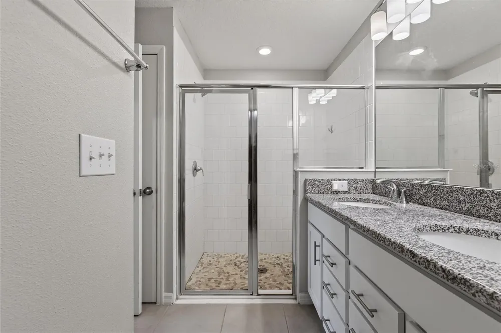 9972 MESIC WOODS AVENUE Seffner, FL 33584