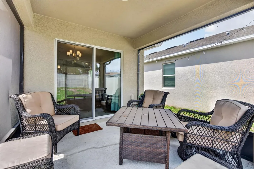9972 MESIC WOODS AVENUE Seffner, FL 33584