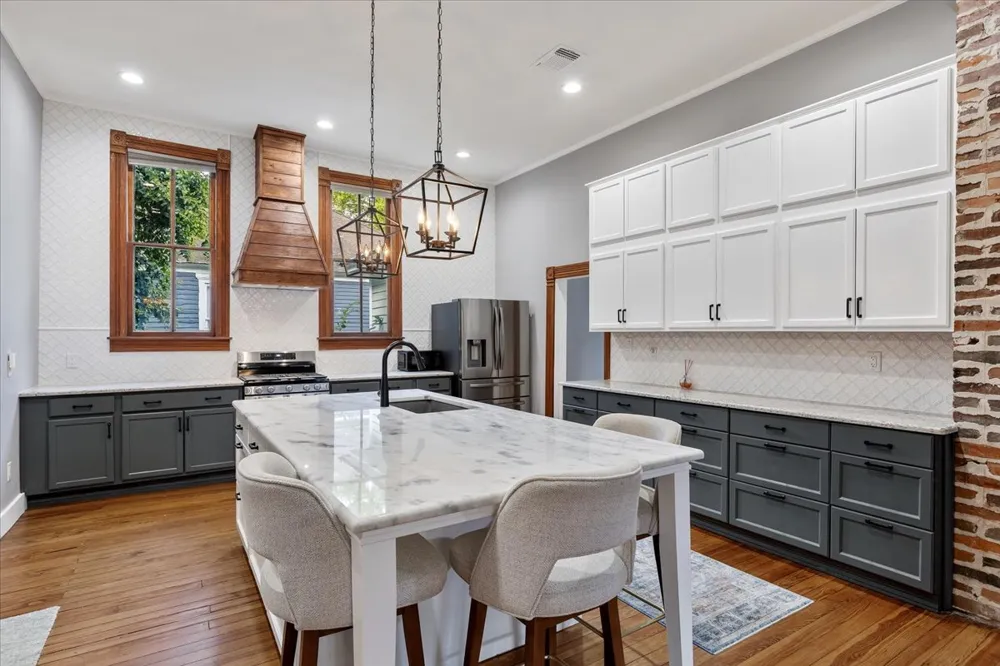 704 Gresham Street Smithville, TX 78957