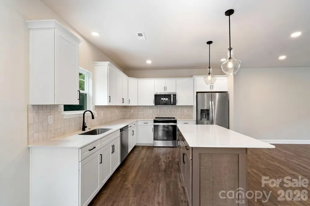 191 Cherry Springs Lane Asheville, NC 28804