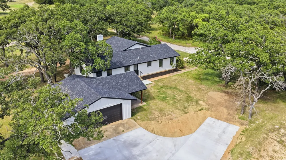 109 Aslan Road Poolville, TX 76487