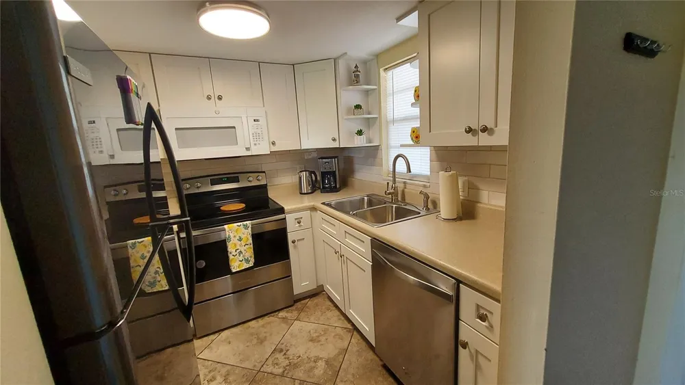 5154 TURQUOISE LANE #201 New Port Richey, FL 34652