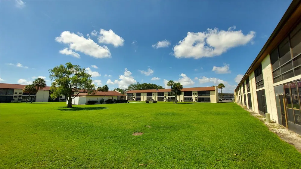 5154 TURQUOISE LANE #201 New Port Richey, FL 34652