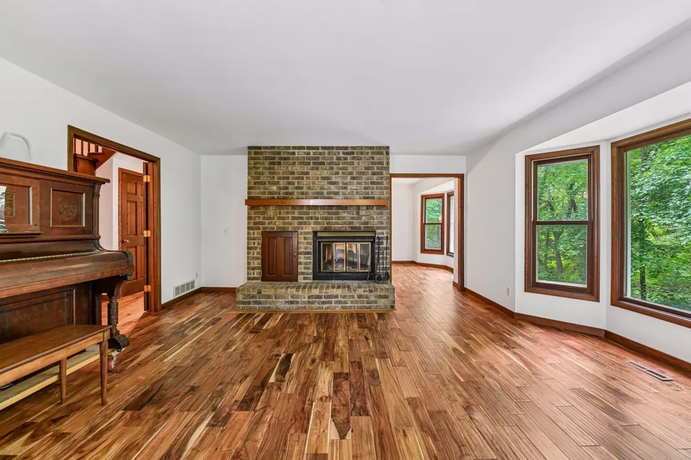 4730 Arm Drive Orono, MN 55364
