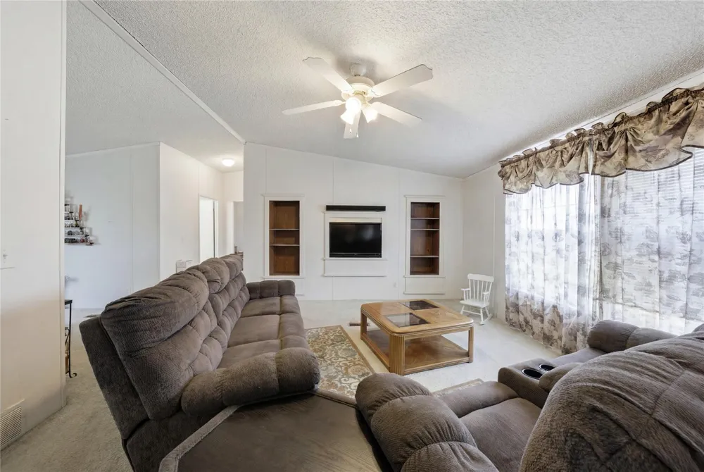 1 191 Paffen Rd Paige, TX 78659