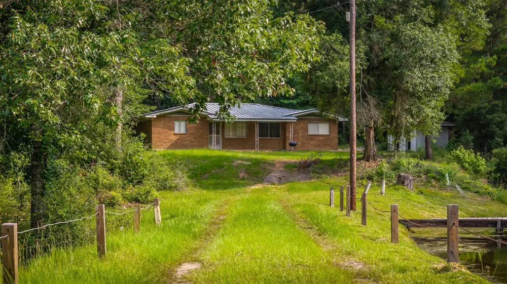 5326 Hwy 190w North Side Woodville, TX 75979