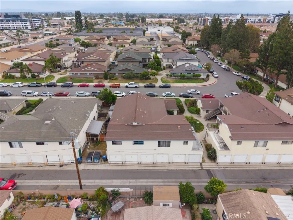 12561 Camus Lane Stanton, CA 92841