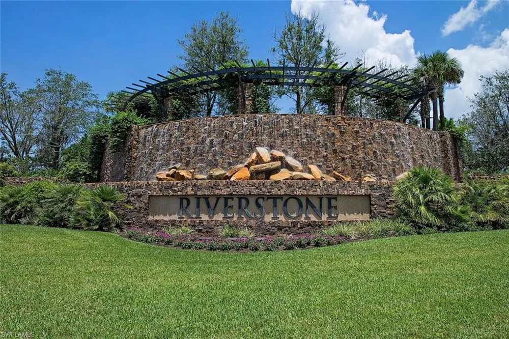 3224 Pacific Drive Naples, FL 34119