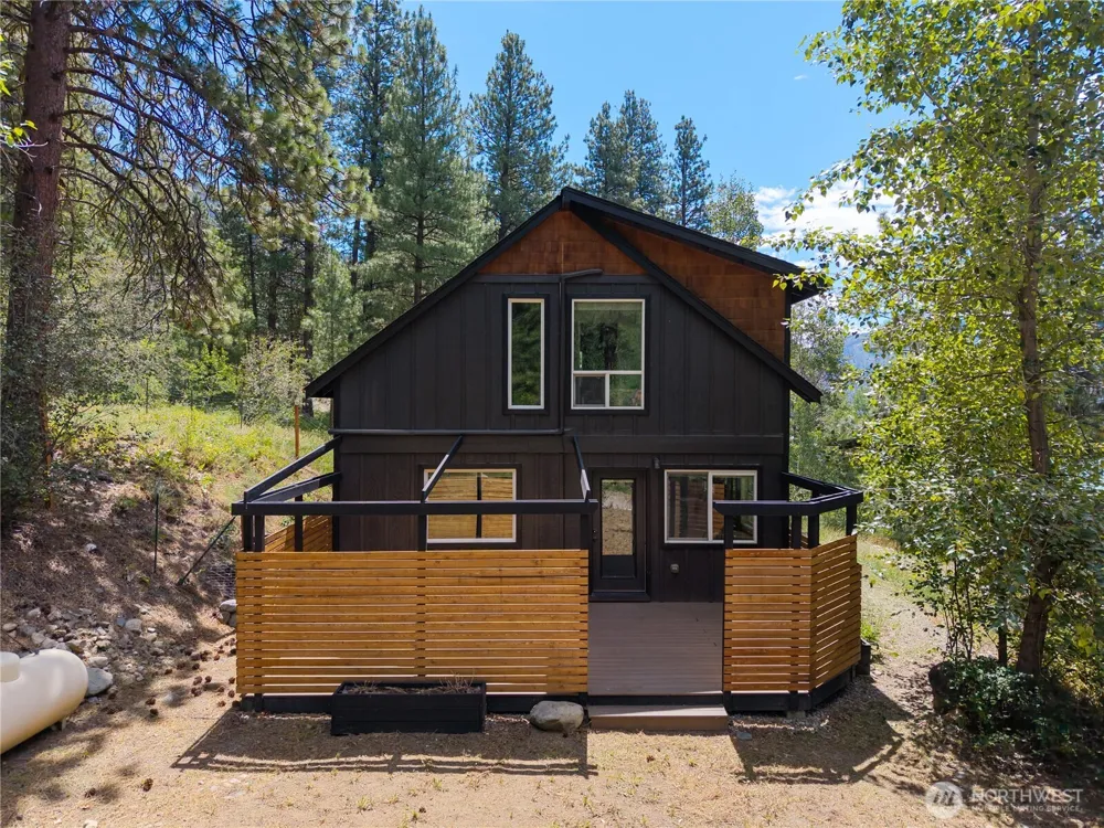 32 Crabapple Road Winthrop, WA 98862