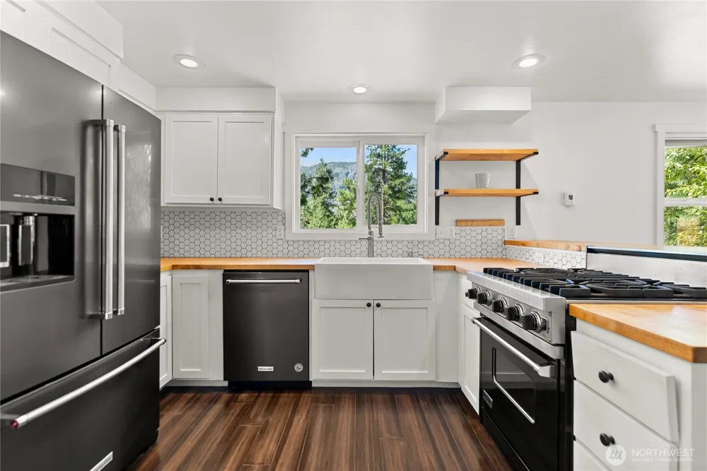 32 Crabapple Road Winthrop, WA 98862