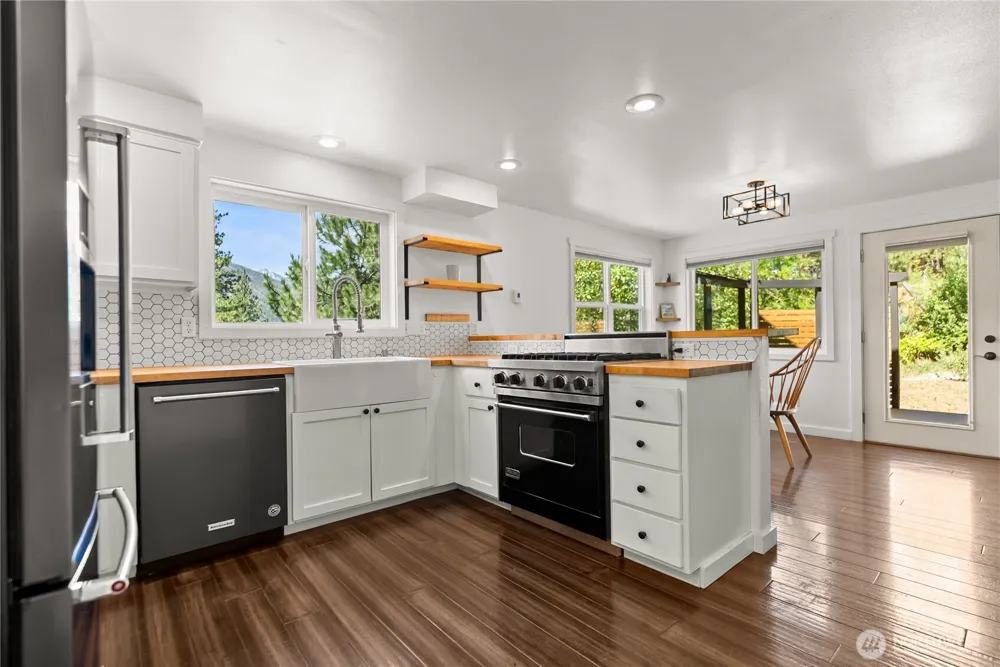 32 Crabapple Road Winthrop, WA 98862