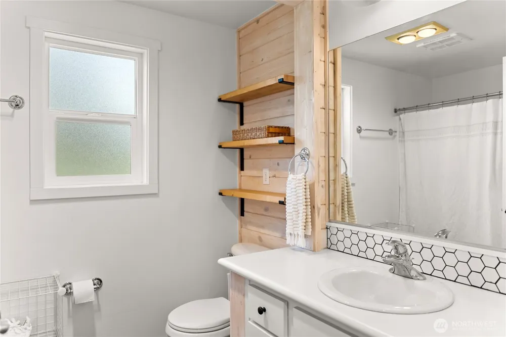 32 Crabapple Road Winthrop, WA 98862