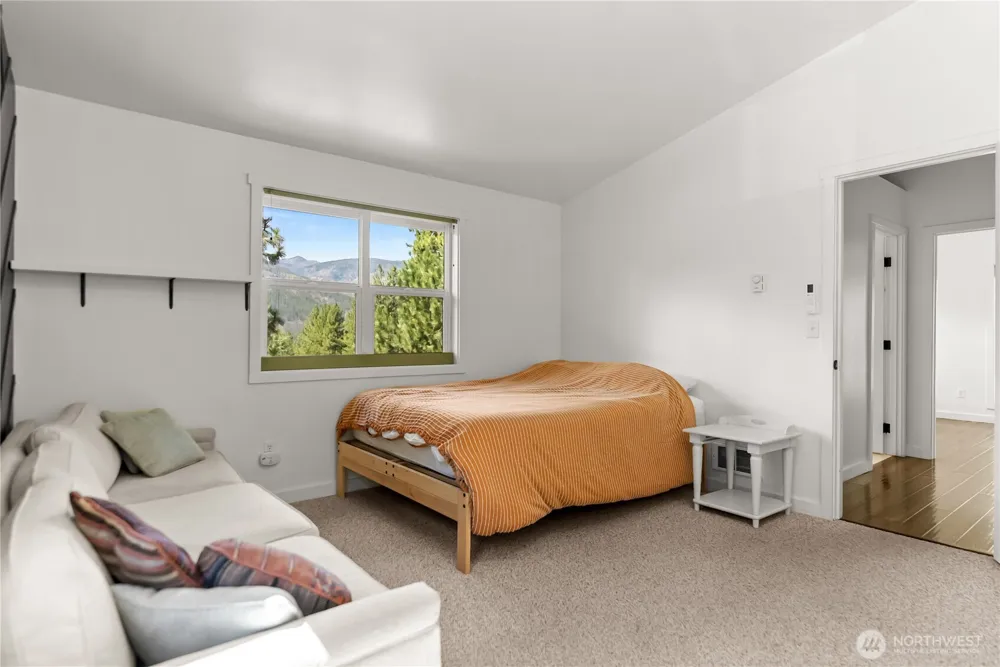 32 Crabapple Road Winthrop, WA 98862