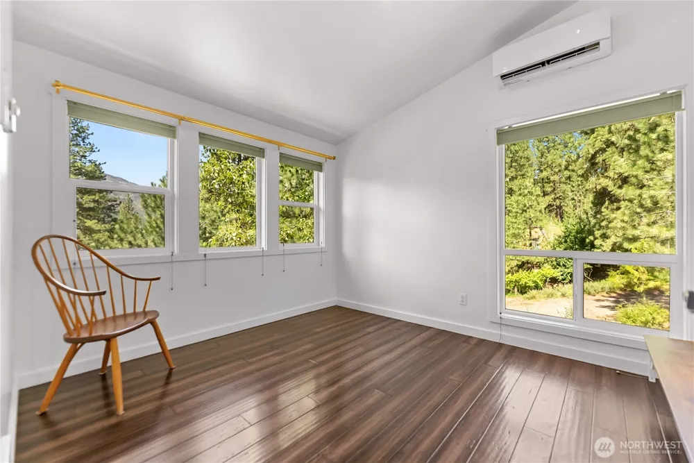 32 Crabapple Road Winthrop, WA 98862
